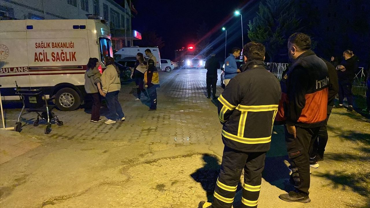 Sinop'ta Acil Serviste Patlama: Bir Hemşire Yaralandı