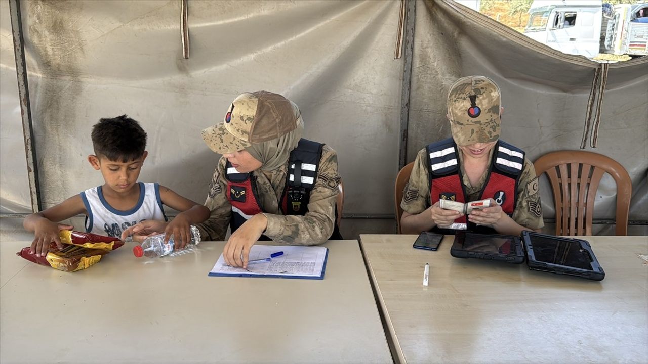 Suriyelilerin Hatay'dan Gönüllü Dönüşü Devam Ediyor