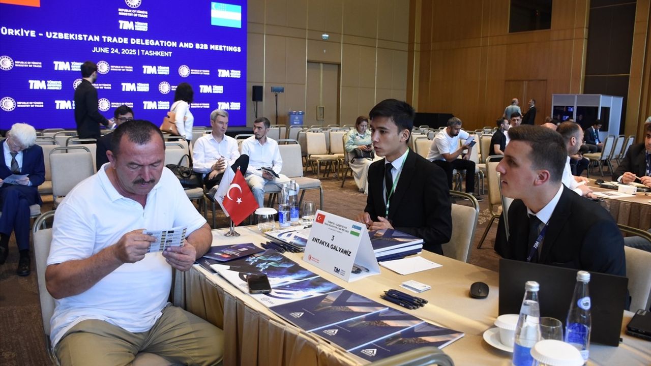 Taşkent'te Özbek-Türk İş Forumu: İlişkiler Gelişiyor