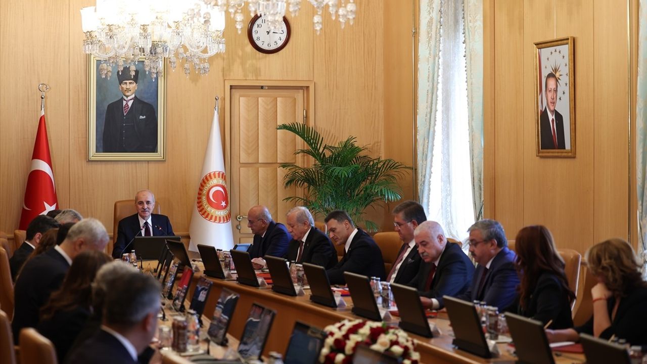 TBMM 28. Yasama Dönemi İkinci Devre Başkanlık Divanı Toplantısı Yapıldı