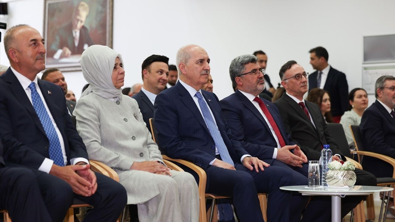 TBMM Başkanı Kurtulmuş, Brüksel'de Türk Toplumu Buluşması'nda Önemli Açıklamalarda Bulundu