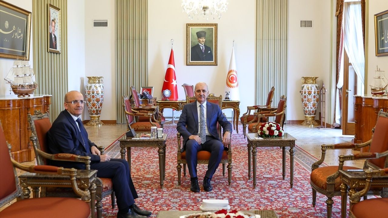 TBMM Başkanı Kurtulmuş, Hazine ve Maliye Bakanı Şimşek ile Görüştü