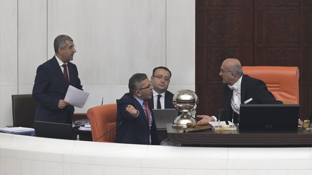 TBMM'de İYİ Partili Yasin Öztürk'e Kınama Cezası