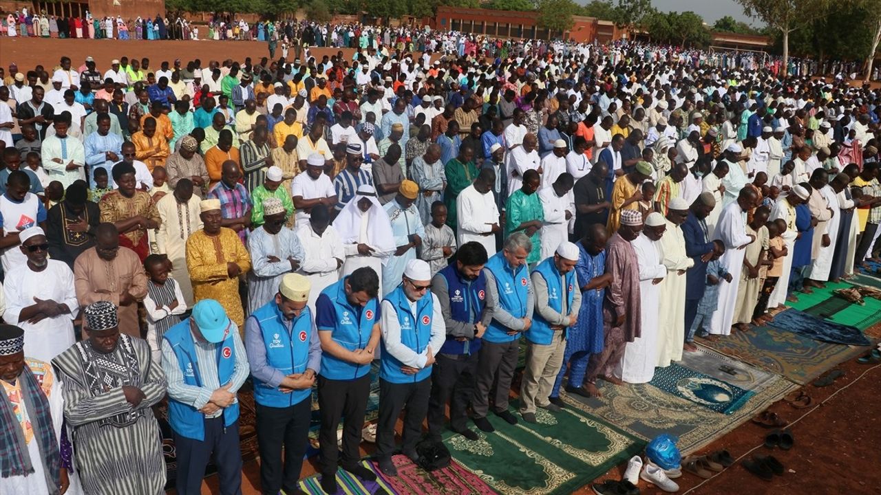 TDV, Burkina Faso'da 35.000 Kurban Hissesini Dağıtacak