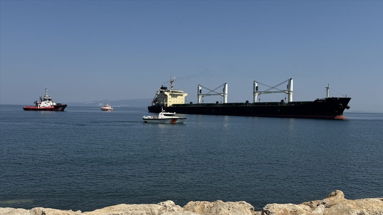 Tekirdağ'da Karaya Oturan Geminin Kurtarma Çalışmalarına Devam Edilecek