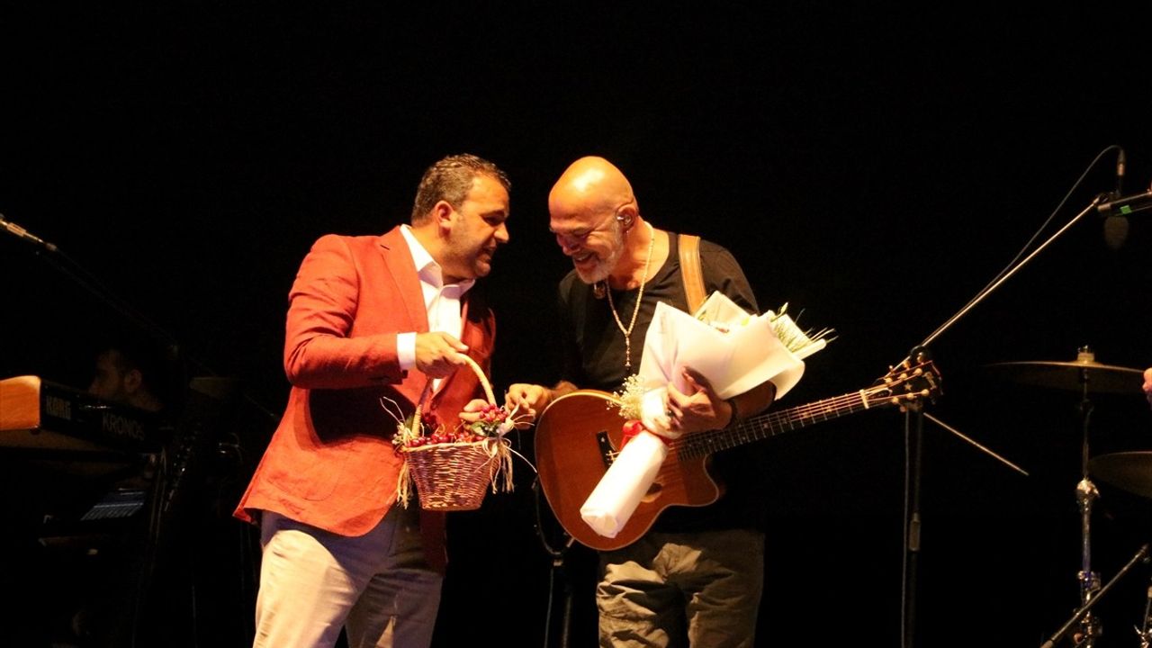 Tekirdağ'da Unutulmaz Konser: Zeynep Bastık ve Yüksek Sadakat