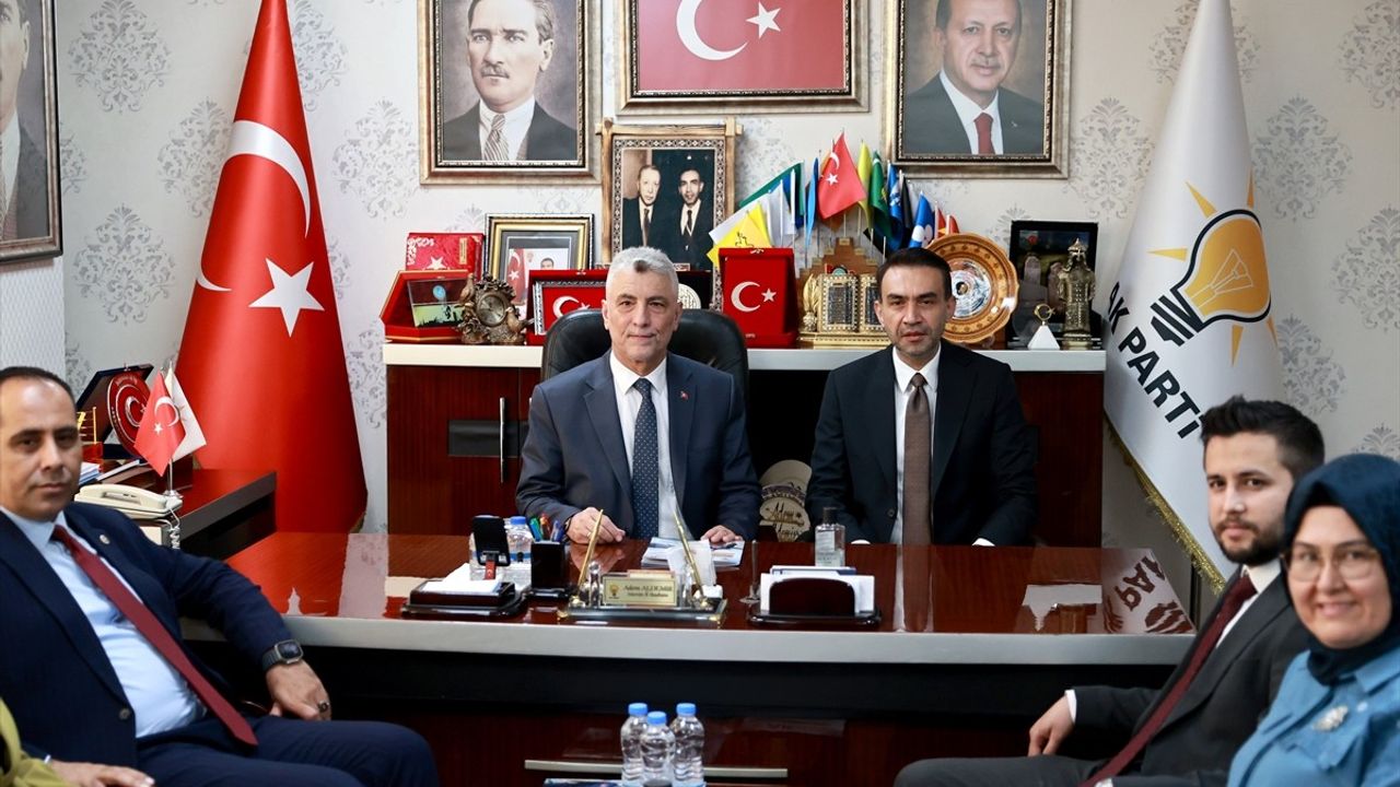 Ticaret Bakanı Bolat Mersin'de Önemli Ziyaretler Gerçekleştirdi