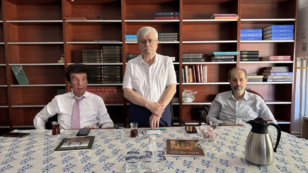 Tiyatrocu Hüseyin Goncagül, Üsküdar'da Sevgili Dostları Tarafından Anıldı