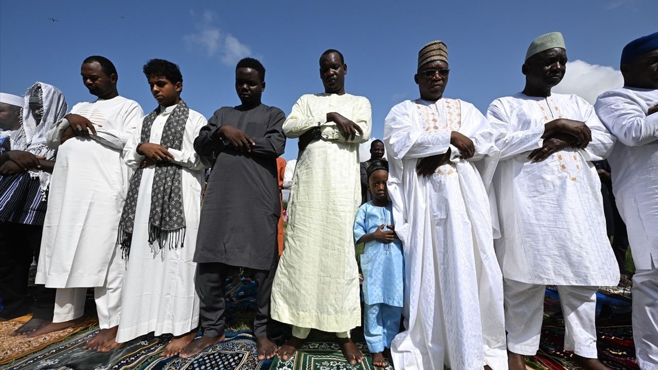 Togo'da Kurban Bayramı Coşkusu: Müslümanlar Bayram Namazında Buluştu
