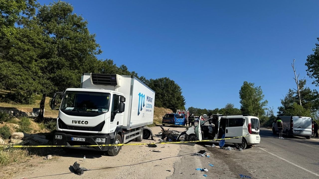 Tokat'ta Trafik Kazası: 2 Ölü, 3 Yaralı
