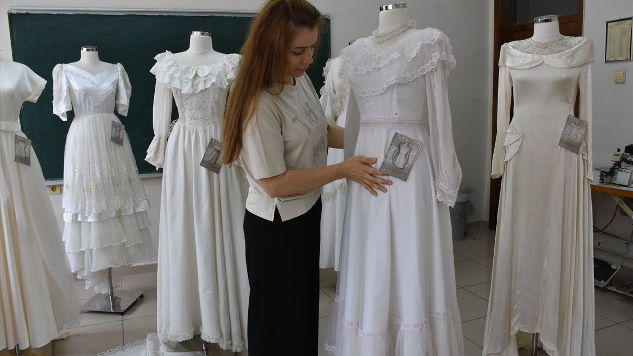 Trabzon'da Öğrenciler Eski Gelinliklerden Nostaljik Kıyafetler Tasarladı