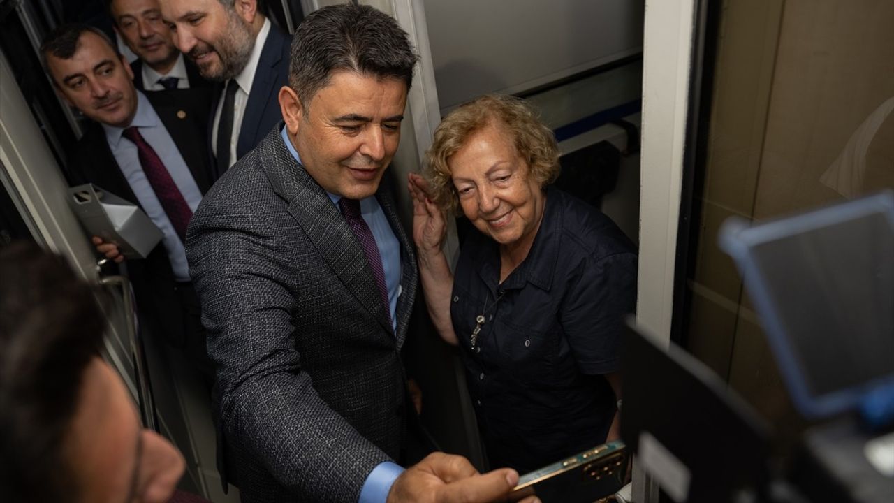 Turistik Karaelmas Ekspresi İlk Seferine Çıktı