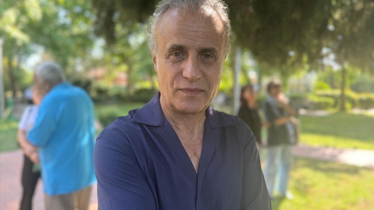 Türk Halk Müziği Ustası Mehmet Erenler Son Yolculuğuna Uğurlandı