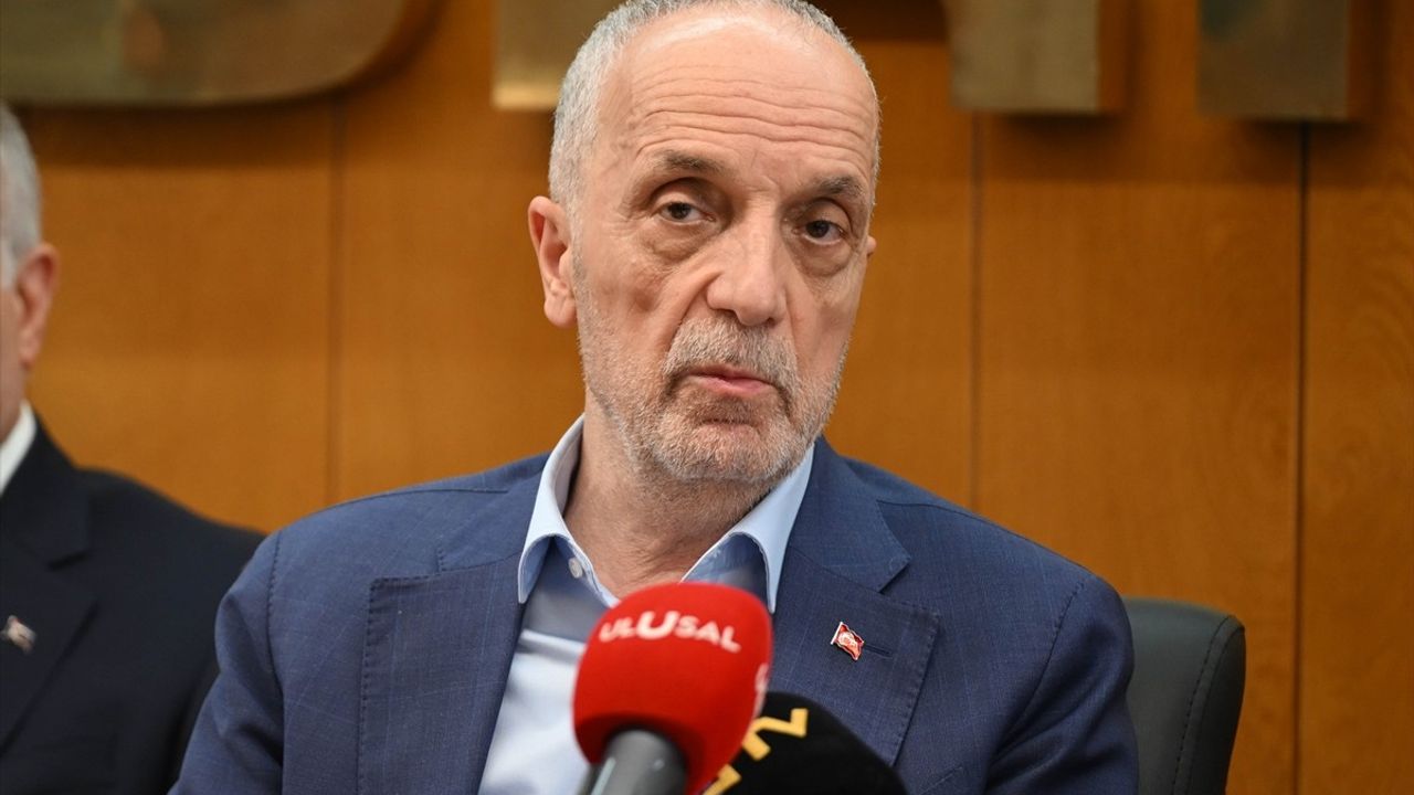 TÜRK-İŞ Genel Başkanı Atalay'dan TÜHİS'e Sert Tepki: 'Teklifler Yetersiz!'