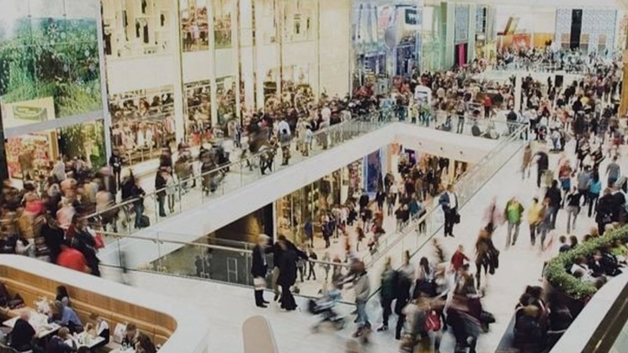 Türkiye'de AVM'lere 21 Yaş Altı Giriş Yasağı!