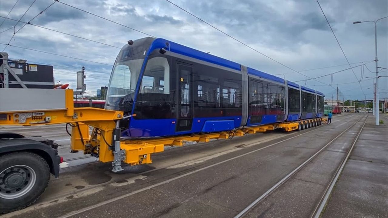 Türkiye'nin Ürettiği Tramvay, Sırbistan'ın Başkenti Belgrad'a Ulaştı