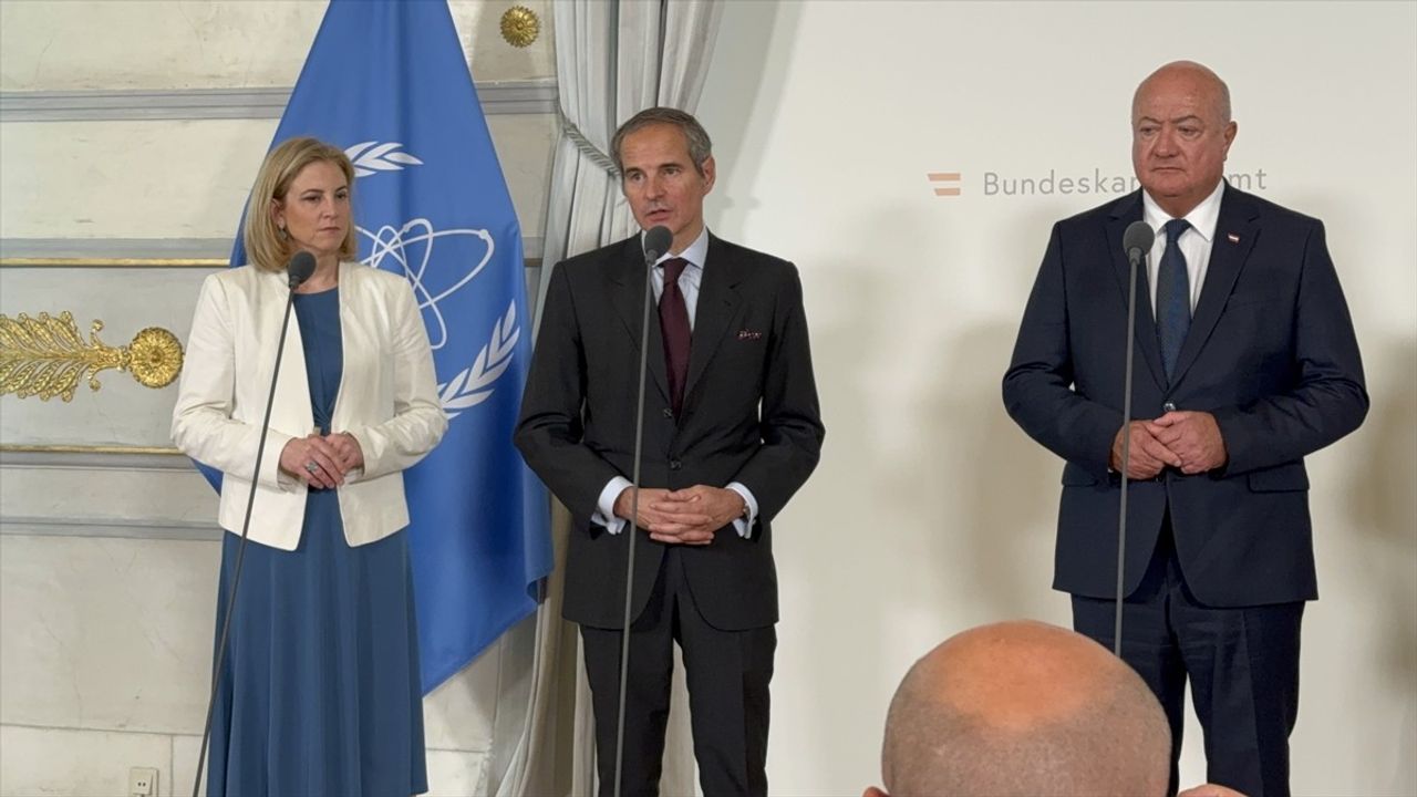 UAEA Başkanı Grossi: İran'ın NPT'den Ayrılması Endişe Verici