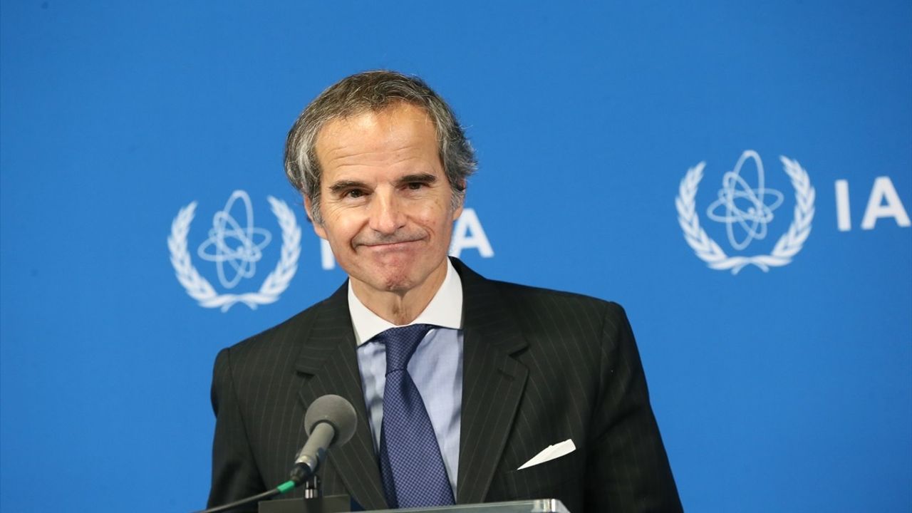 UAEA Başkanı, İran'ın Zenginleştirilmiş Uranyum Stokunu Uyarıyor