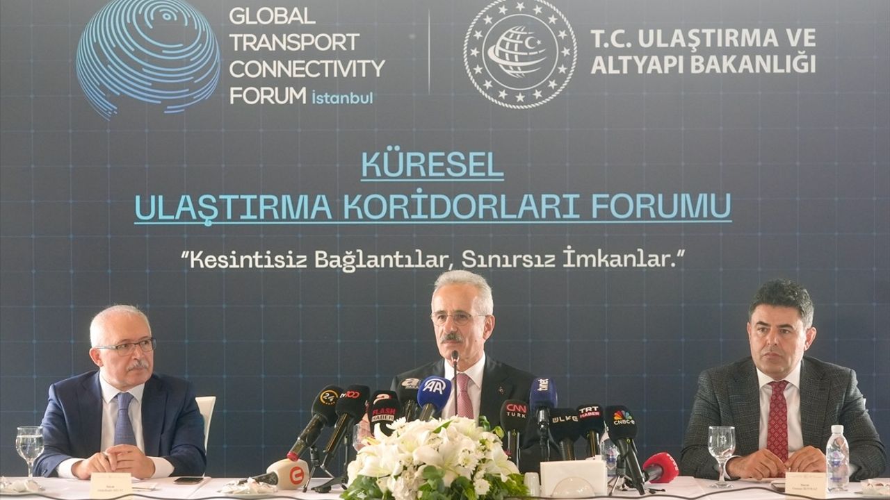 Ulaştırma Bakanı Uraloğlu: Orta Koridor ve Kalkınma Yolu’nu Güçlendirmeliyiz