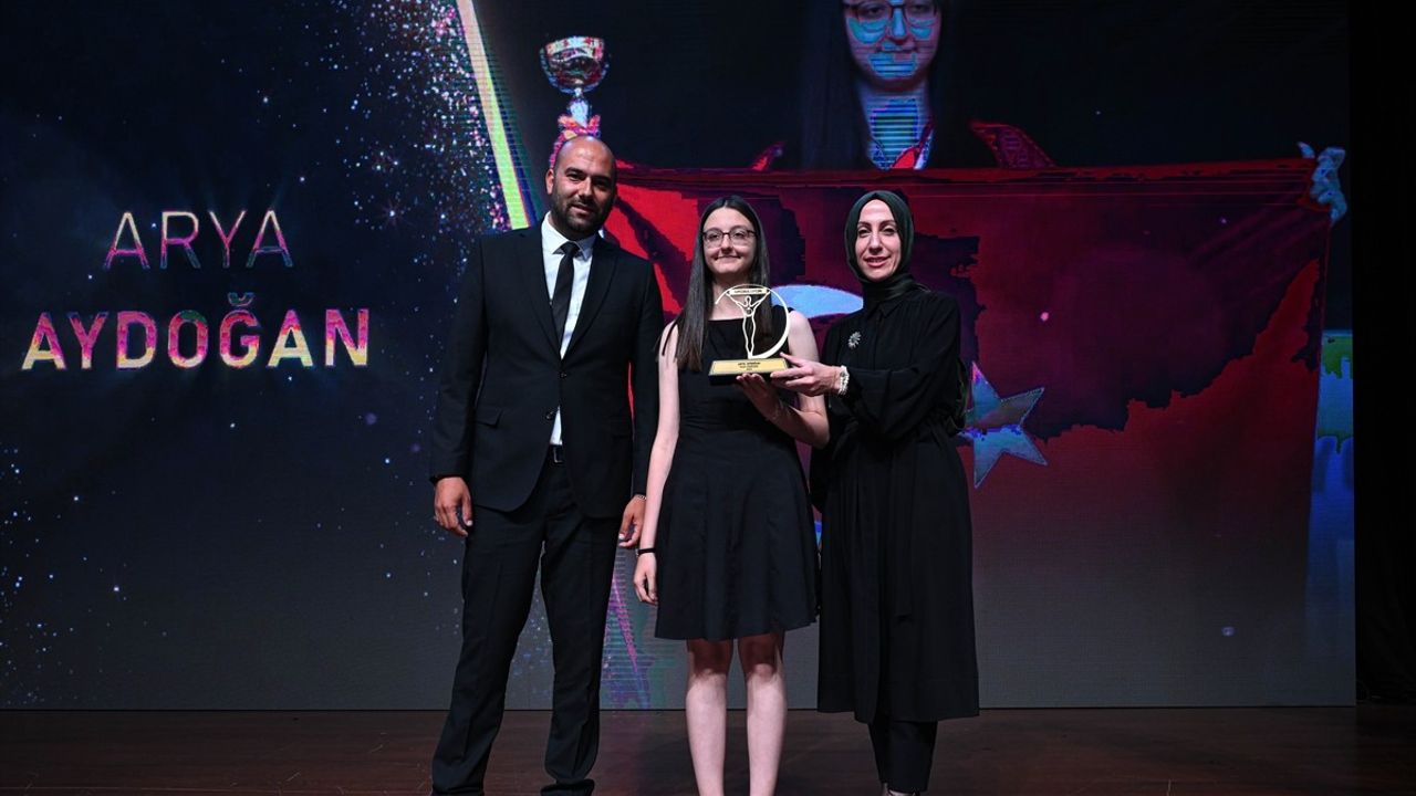 Ülke TV 9. Spor ve Spor Ödülleri Sahiplerini Buldu