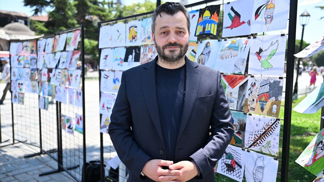 Uluslararası Posta Sanatı Sergisi Ayasofya'da 'Gazze'ye Dikkat Çekti