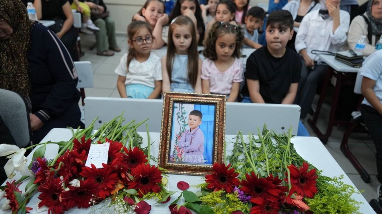 Umut Güzey İçin Beyoğlu'nda Duygusal Tören