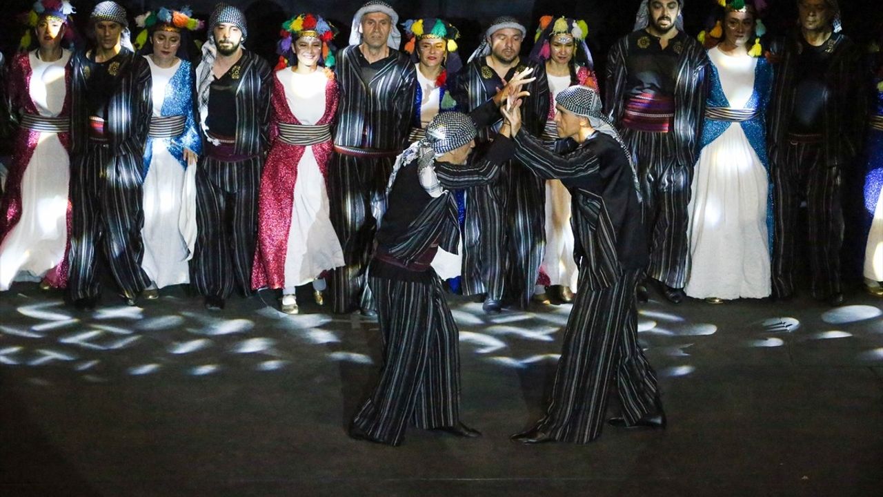 Uşak'ta 80 Öğretmenden Hıdrellez Temalı Dans ve Halk Oyunları Gösterisi