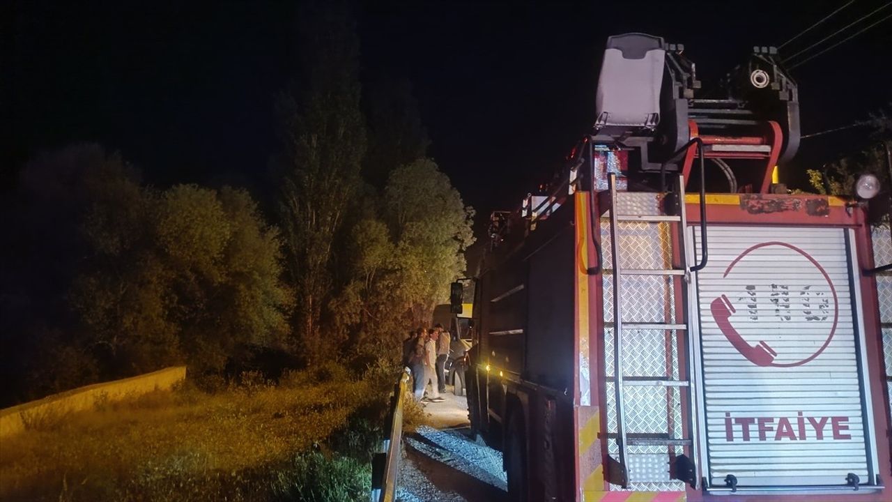 Van'da Müküs Çayı'na Düşen Genç Hayatını Kaybetti