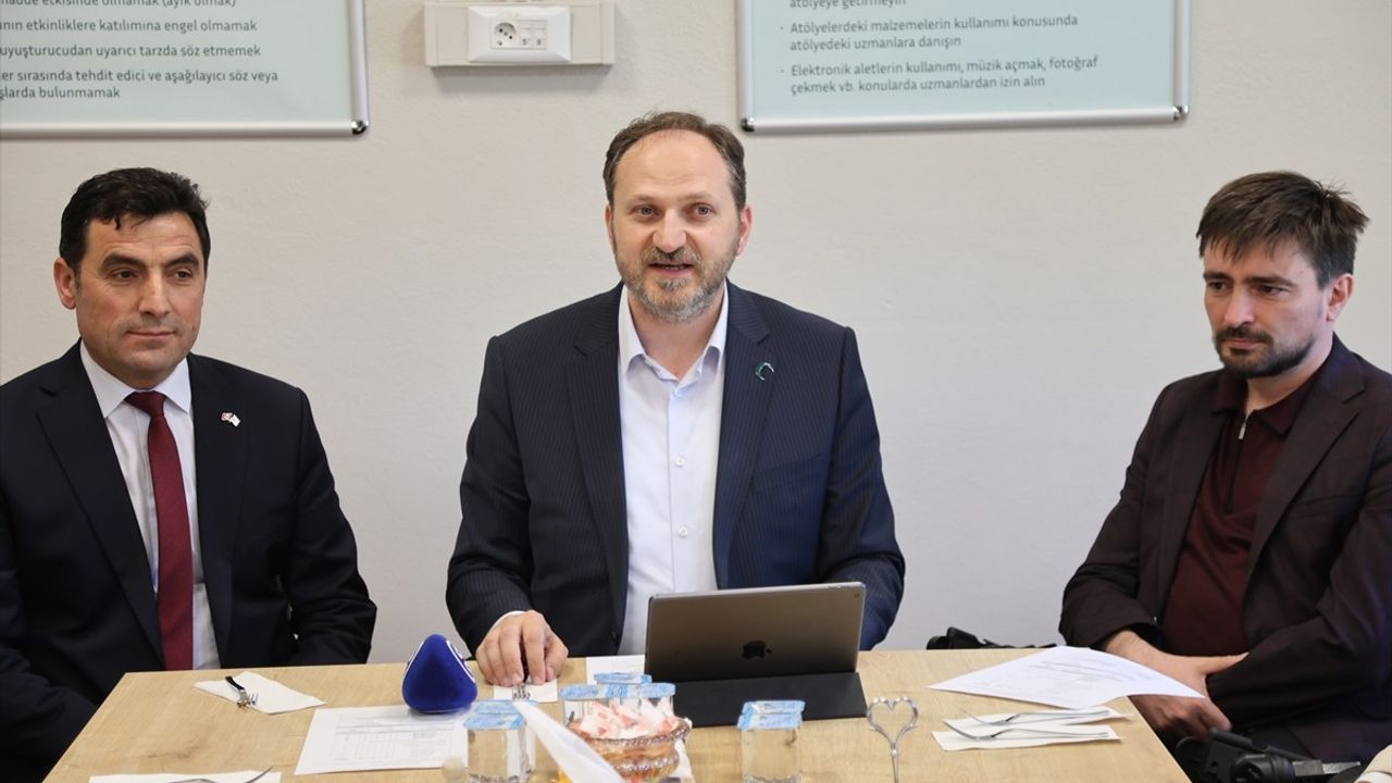 Yeşilay Genel Başkanı Mehmet Dinç, Bayburt YEDAM'ı Ziyaret Etti