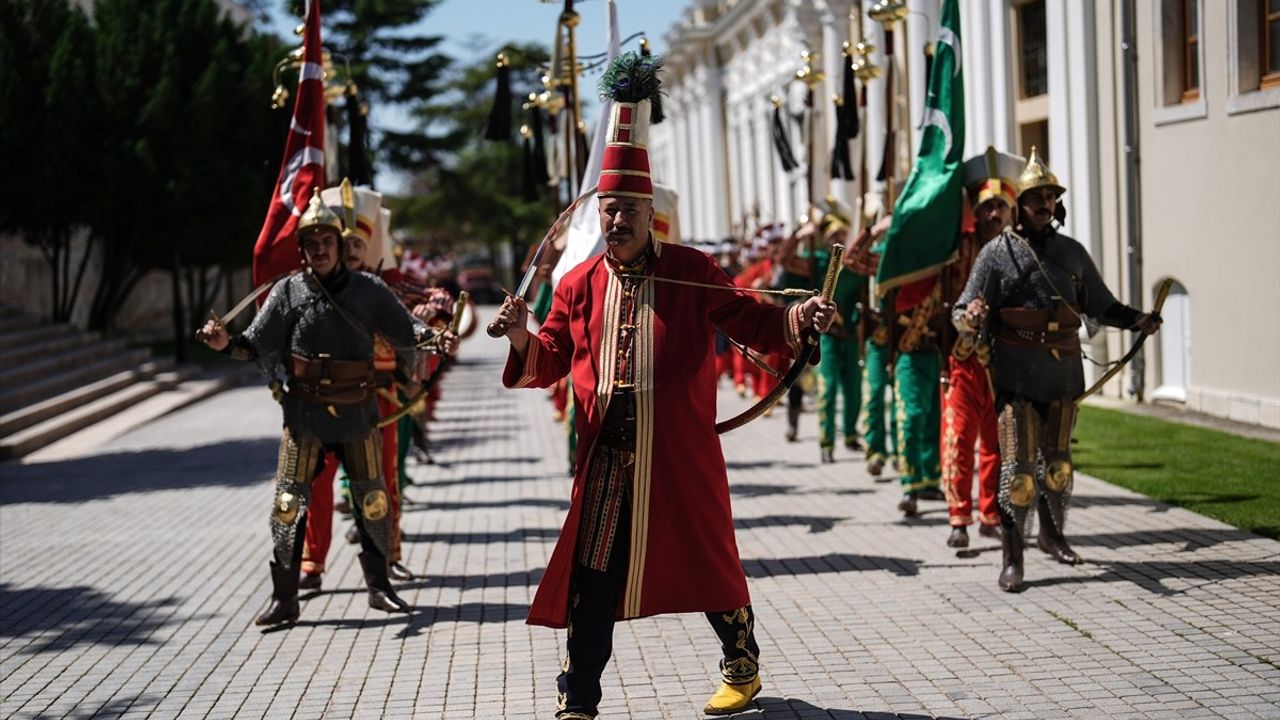 Yıldız Sarayı'nda Görkemli Mehteran Gösterisi