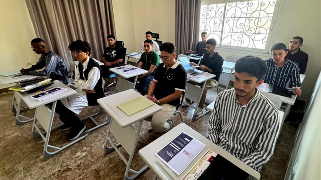 YTB, Libya'da 2025 Türkiye Bursları için Sınav ve Mülakatları Tamamladı