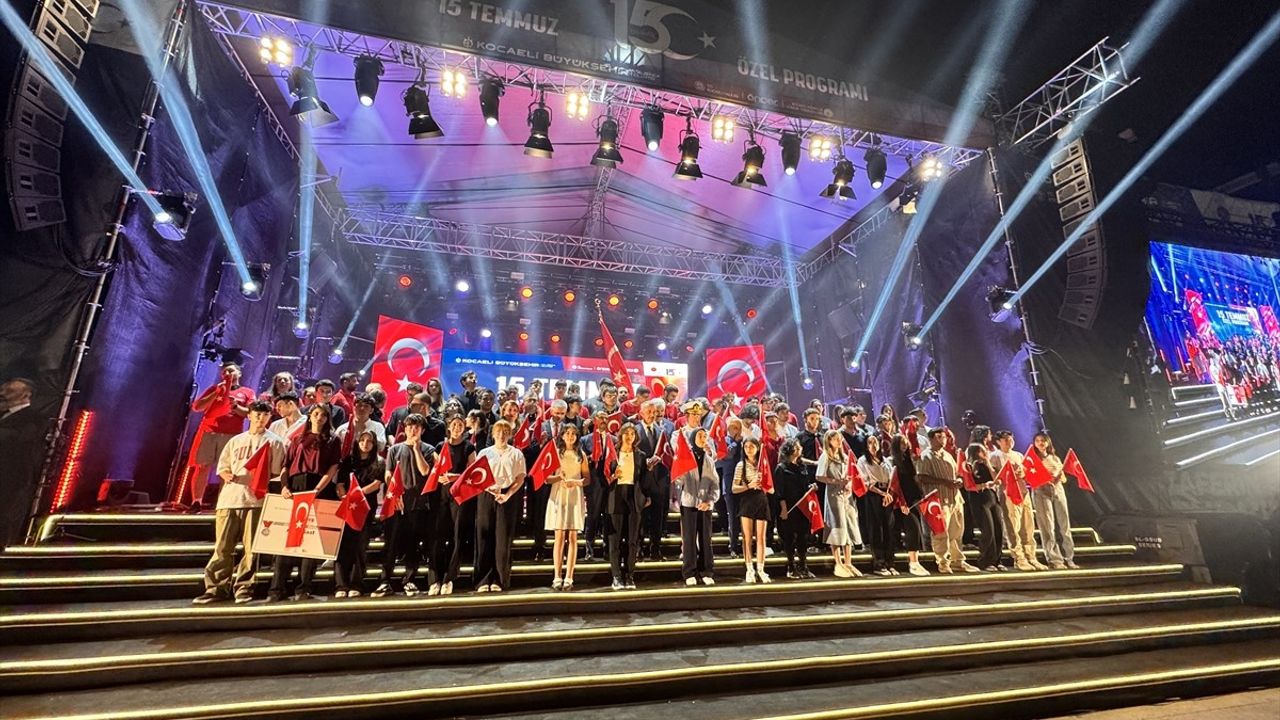 15 Temmuz Demokrasi ve Milli Birlik Günü Etkinlikleri Sakarya ve Çevre İllerde Coşkuyla Kutlandı