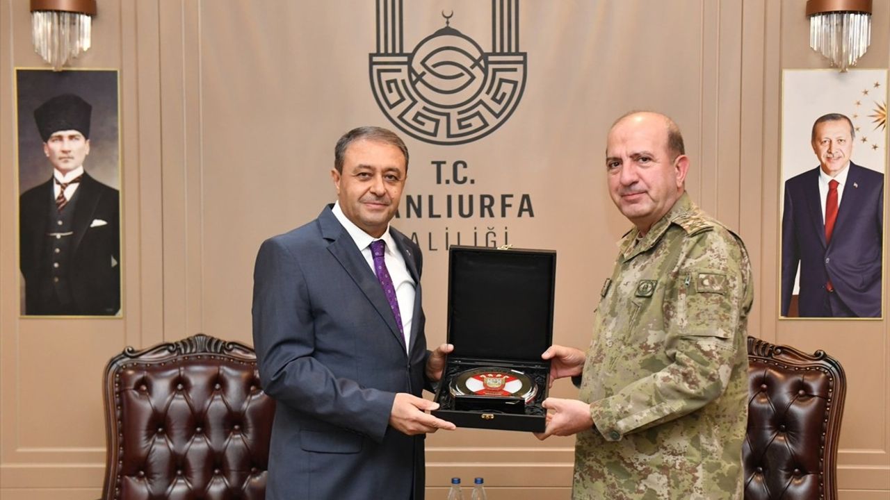 2. Ordu Komutanı Orgeneral Levent Ergün, Şanlıurfa Valisi Hasan Şıldak'ı Ziyaret Etti