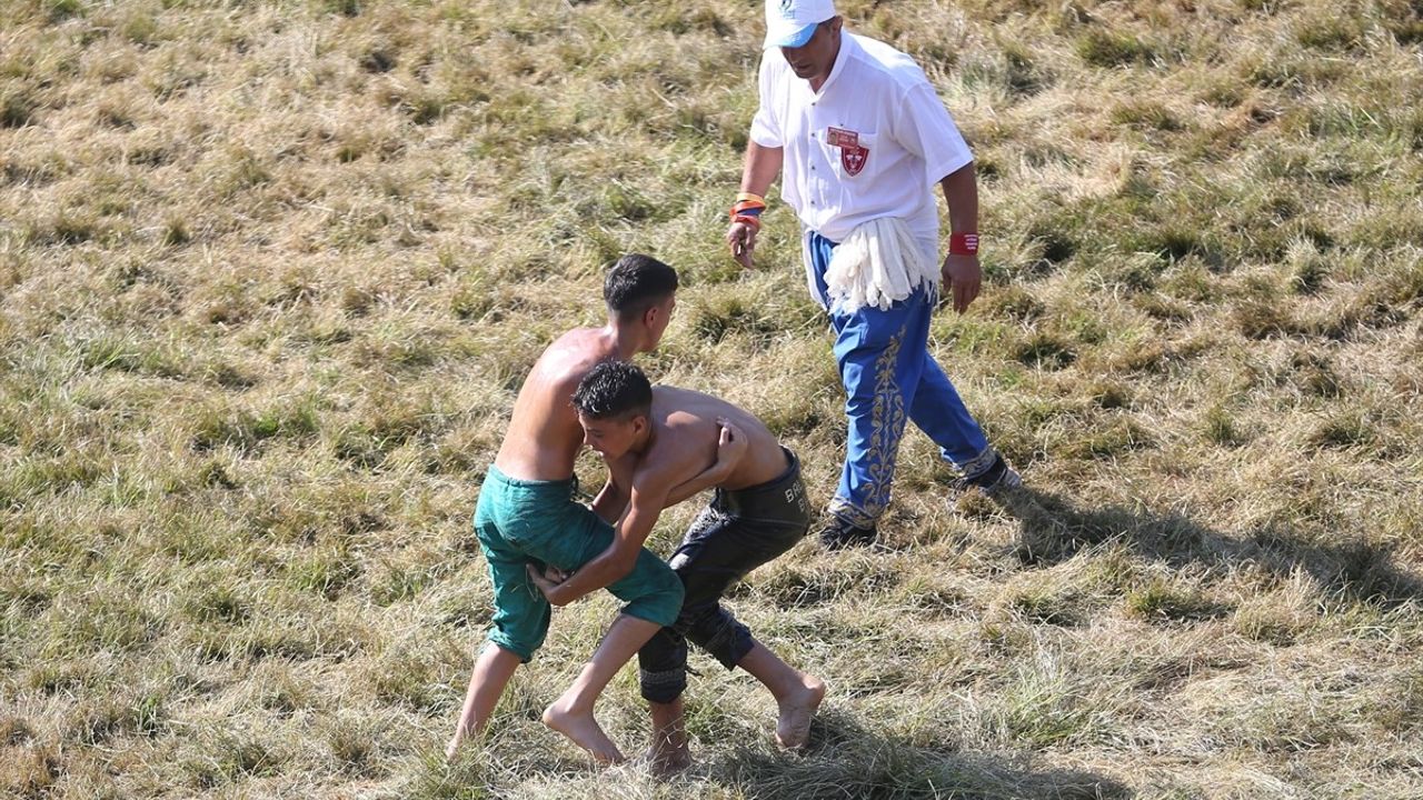 664. Kırkpınar Yağlı Güreşleri'nde Son Gün Müsabakaları Başladı