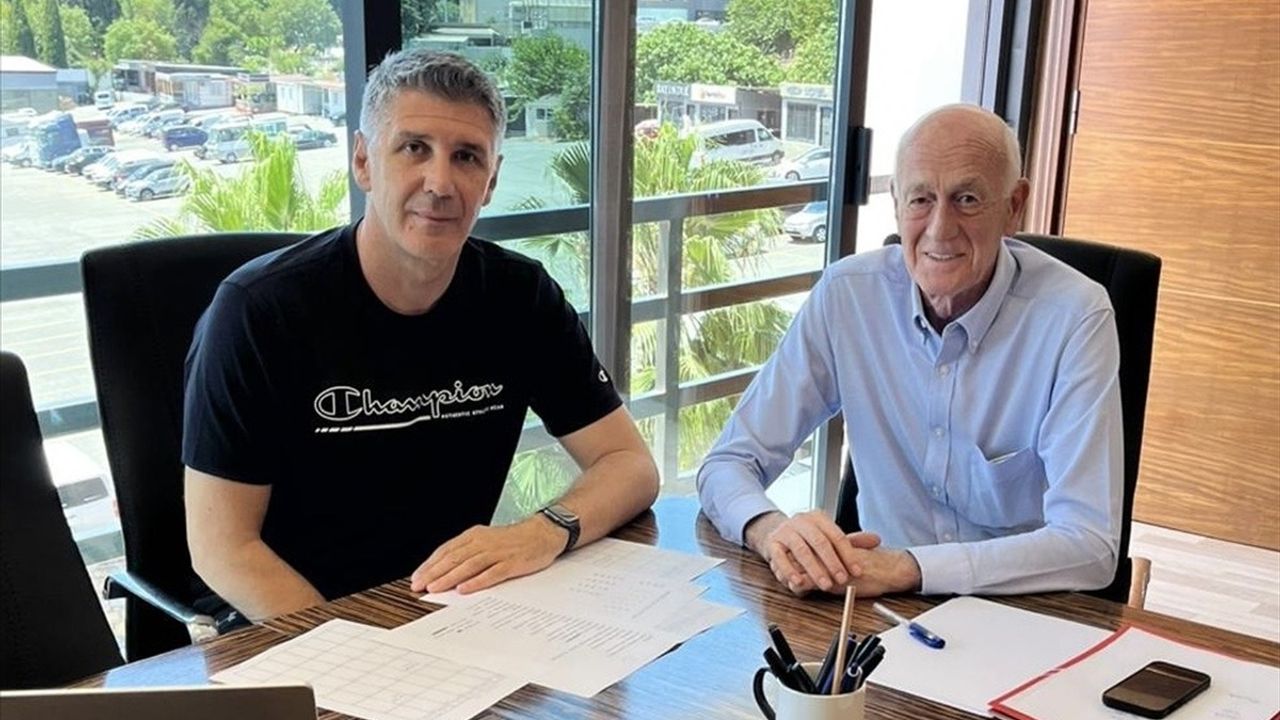 A Milli Erkek Voleybol Takımı'nın Başına Slobodan Kovac Geçti