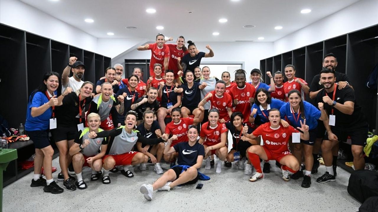 ABB FOMGET Kadın Futbol Takımı, Neftçi'yi 2-0 Geçti