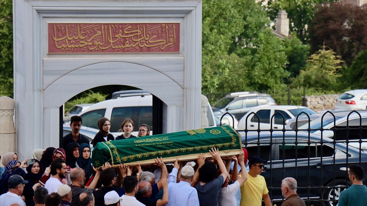 ABD'de Trafik Kazasında Hayatını Kaybeden Genç İçin Cenaze Namazı Kılındı