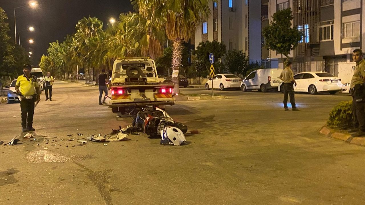 Adana'da Motosiklet-Cip Çarpışması: 33 Yaşındaki Sürücü Hayatını Kaybetti