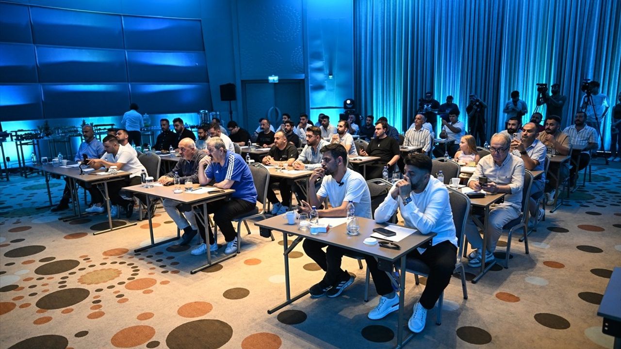 Adana Demirspor İçin 'Yaşasın Demirspor' Kampanyası Başlatıldı