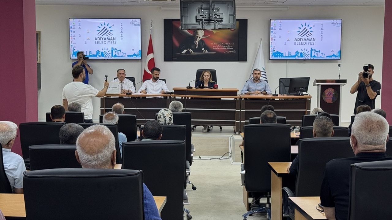 Adıyaman Belediyesi'nde Başkan Vekili Seçimi: CHP'li Ufuk Bayır Göreve Geldi