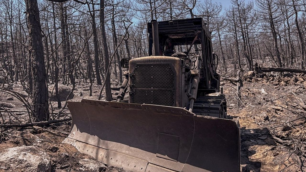 Afyonkarahisar'daki Yangının Tahribatı Görüntülendi