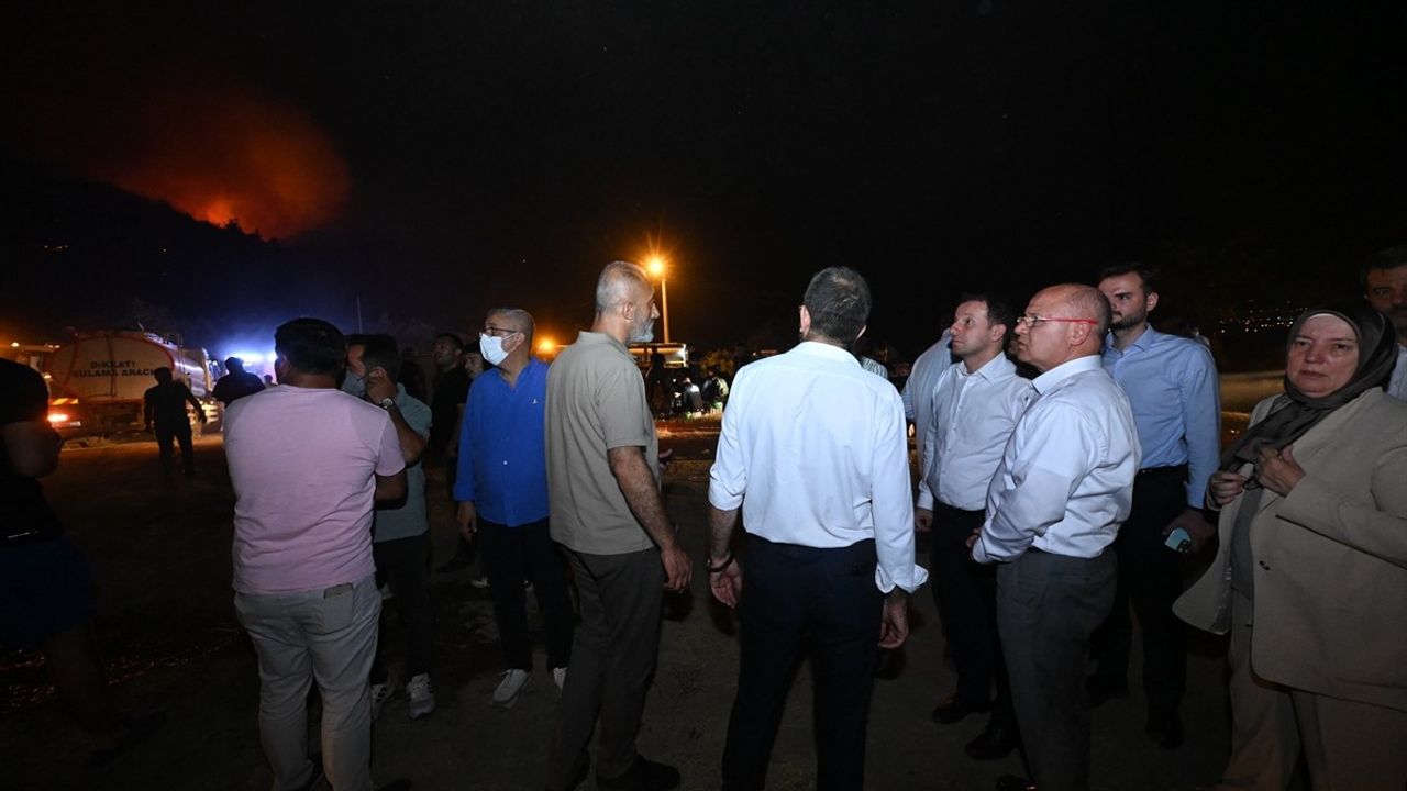 AK Parti Heyeti, Gürsu ve Kestel Yangın Bölgesinde İnceleme Yaptı