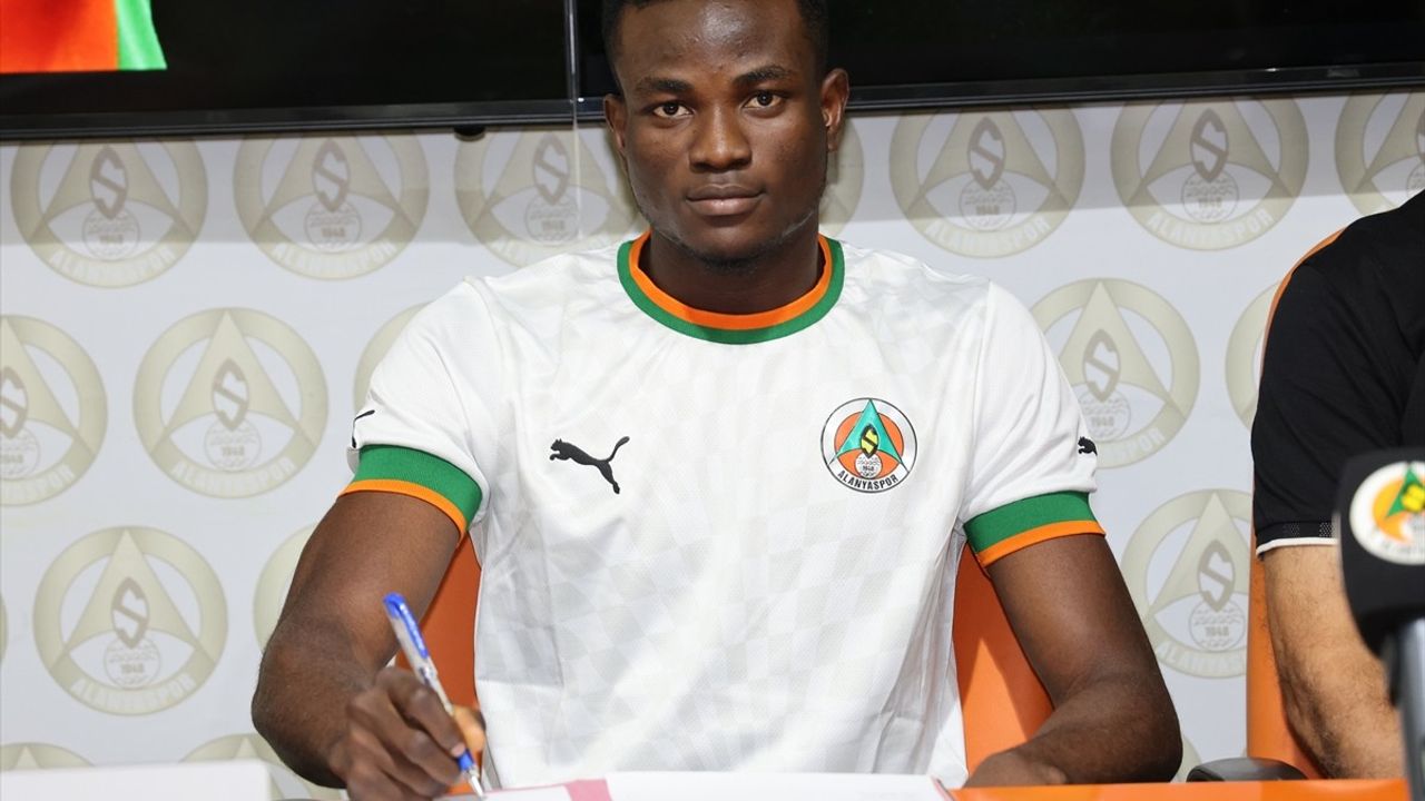 Alanyaspor, İki Genç Yıldızla Anlaşma Sağladı