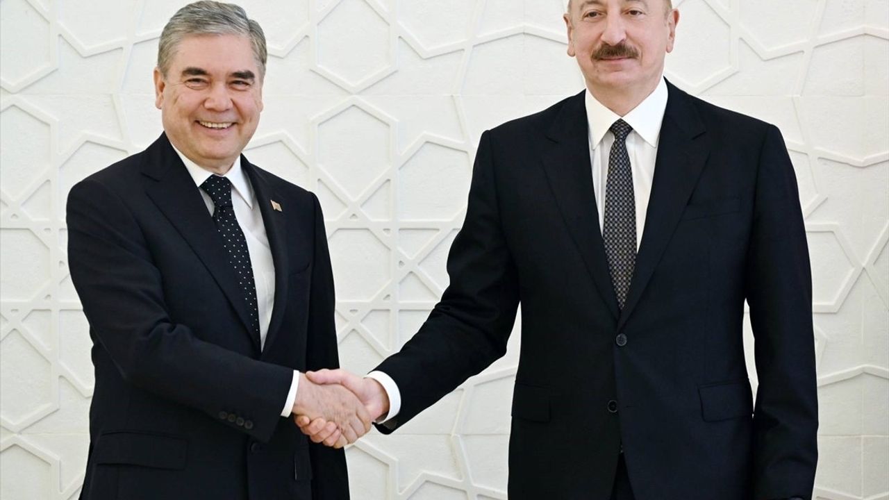 Aliyev ve Berdimuhammedov: Kardeşlik İlişkileri Derinleştiriliyor