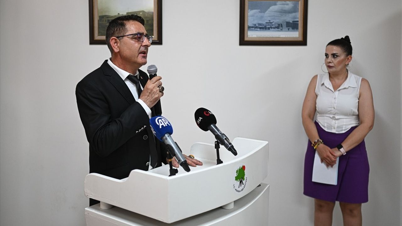 Ankara'da 'Toprak ve Bayrak' Sergisi Görücüye Çıktı