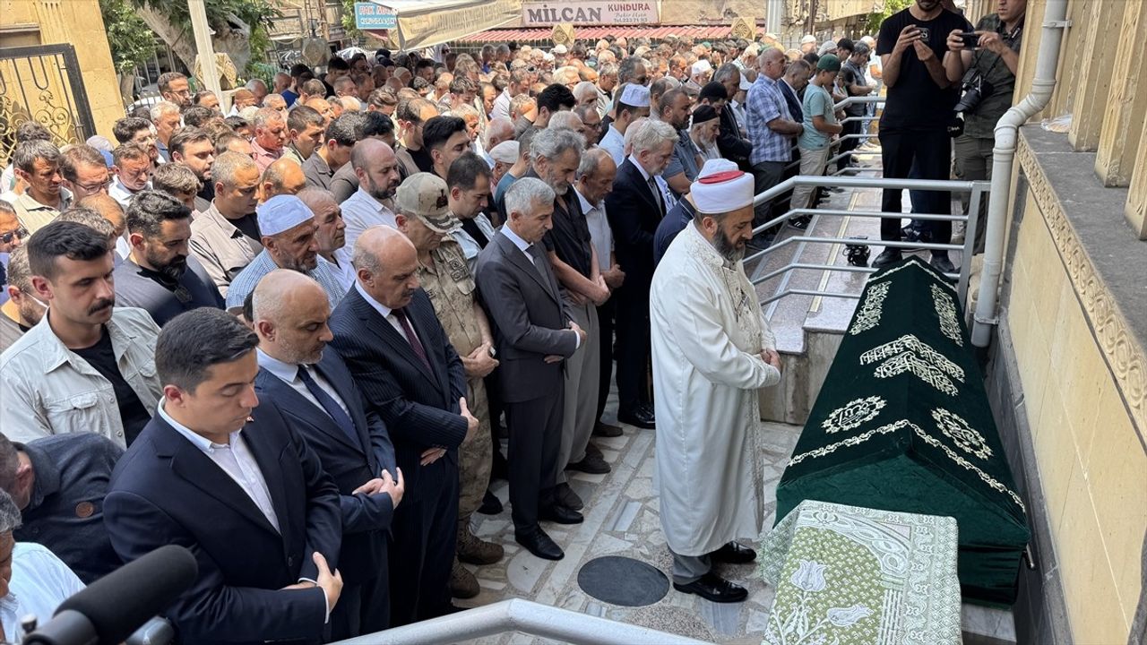 Ankara Yangınında Hayatını Kaybeden Anne ve Çocuk Kahramanmaraş'ta Defnedildi