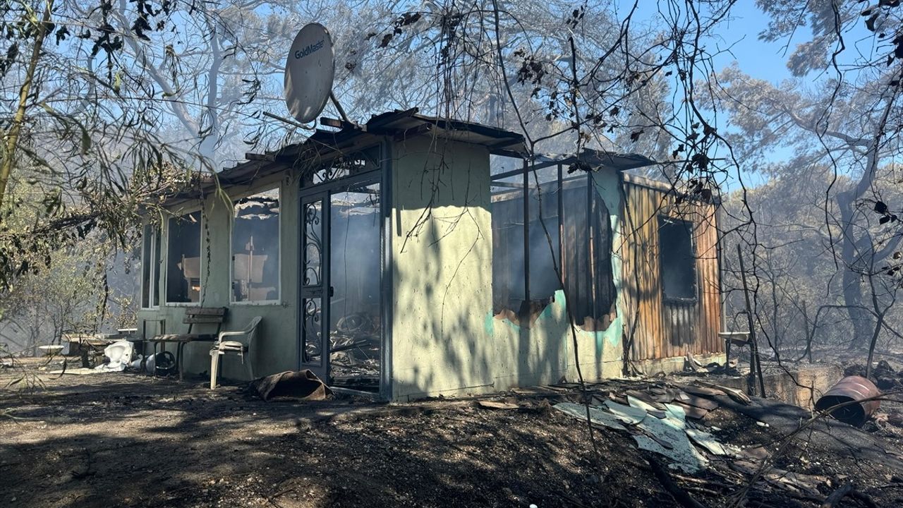 Antalya'daki Orman Yangınına Havadan ve Karadan Müdahale