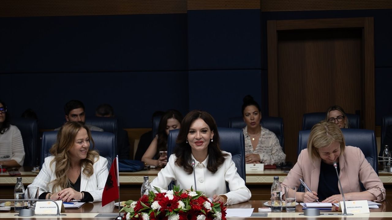 Arnavutluk ve Türkiye Arasındaki İlişkiler Güçleniyor: Spiropali ve Yüksel Görüştü