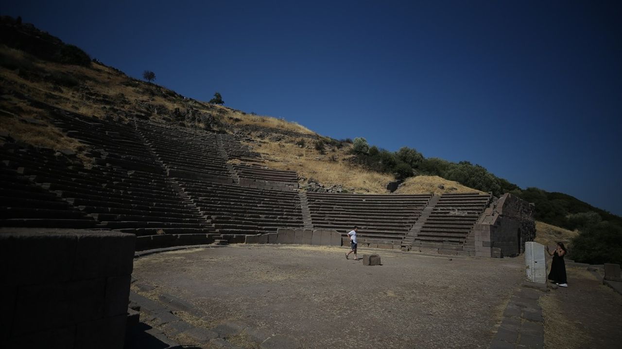 Assos'un 2.200 Yıllık Tiyatrosu Restore Ediliyor!