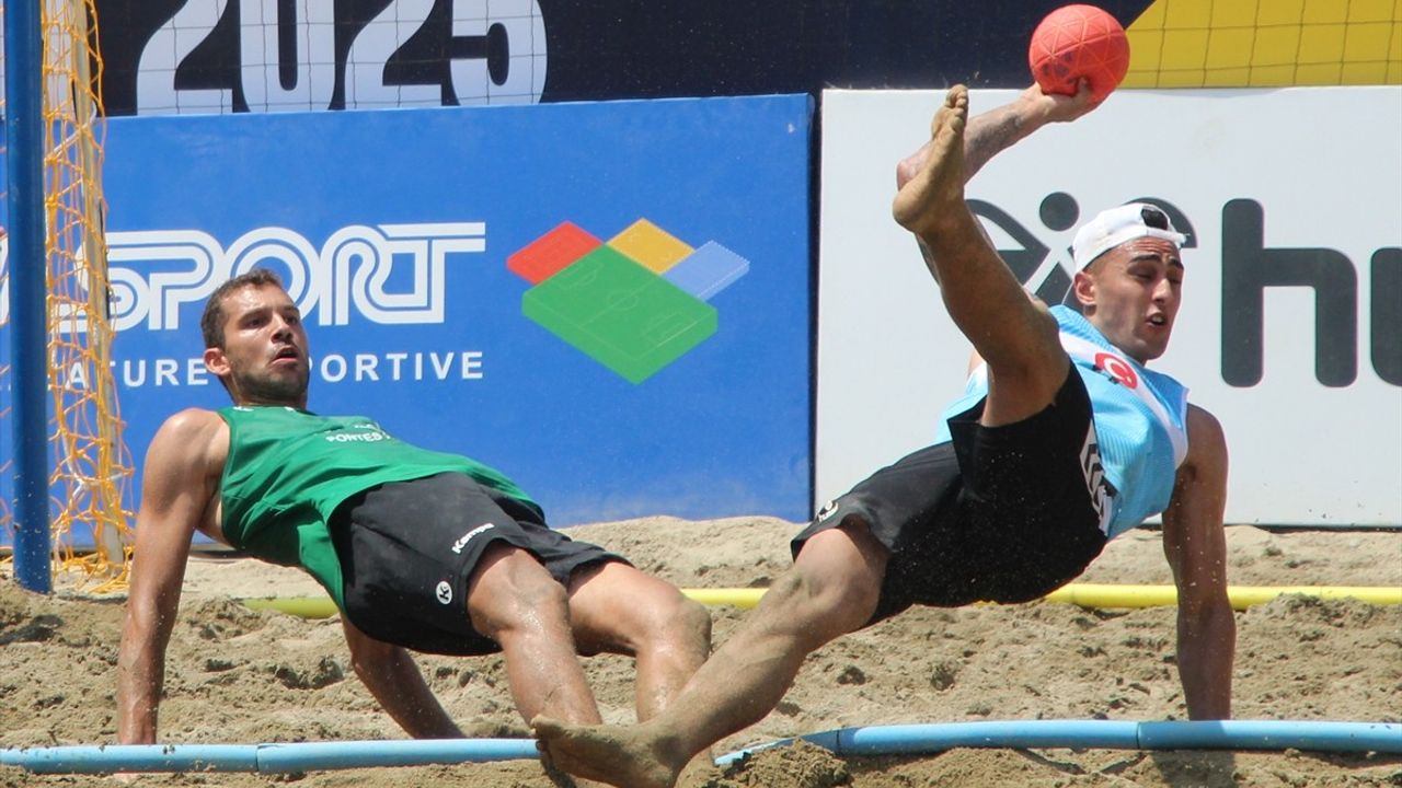 Avrupa Plaj Hentbolu Şampiyonası Antalya'da Başladı